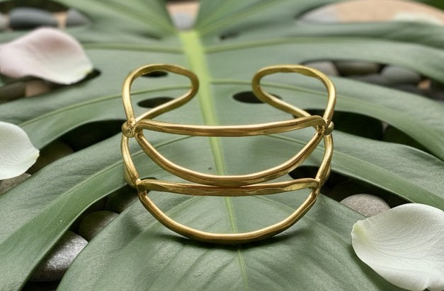 Indiriva Criss-Cross Cuff