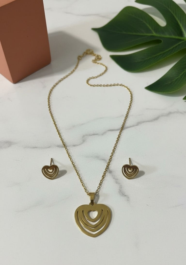 Indiriva Golden Aura Heart Set – Pendant Necklace & Stud Earrings