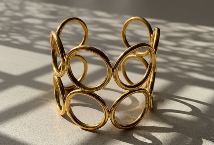 Indiriva Golden Loop Cuff
