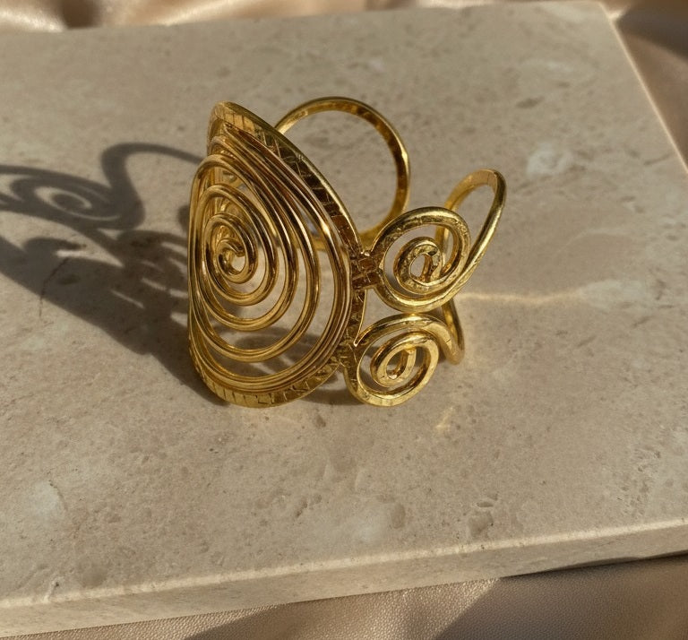 Indiriva Golden Spiral Cuff