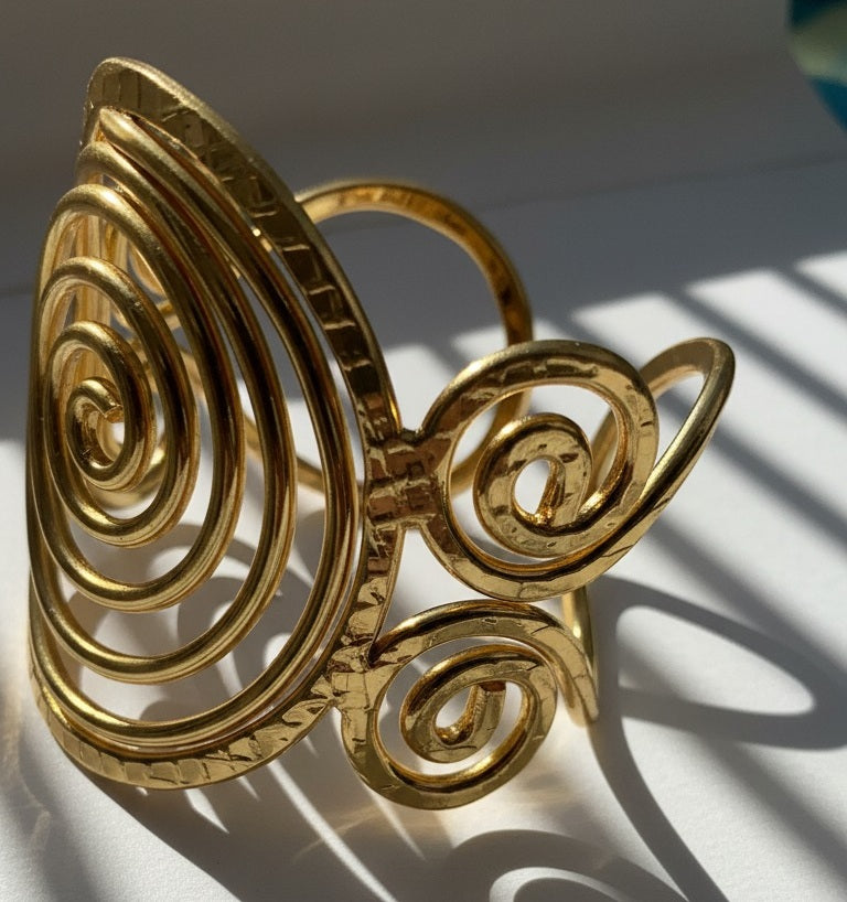 Indiriva Golden Spiral Cuff