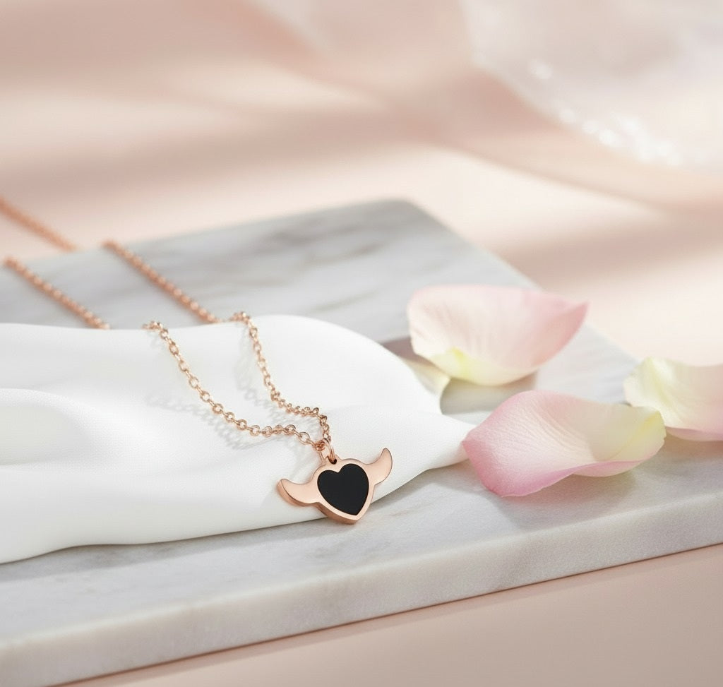 Indiriva Midnight Wings Necklace