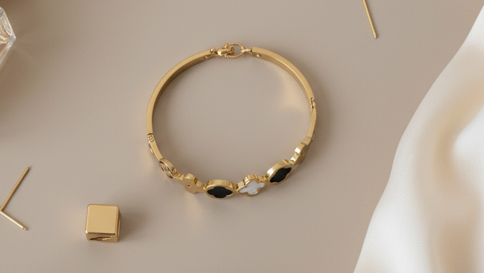 Indiriva Mystic Clover Bracelet