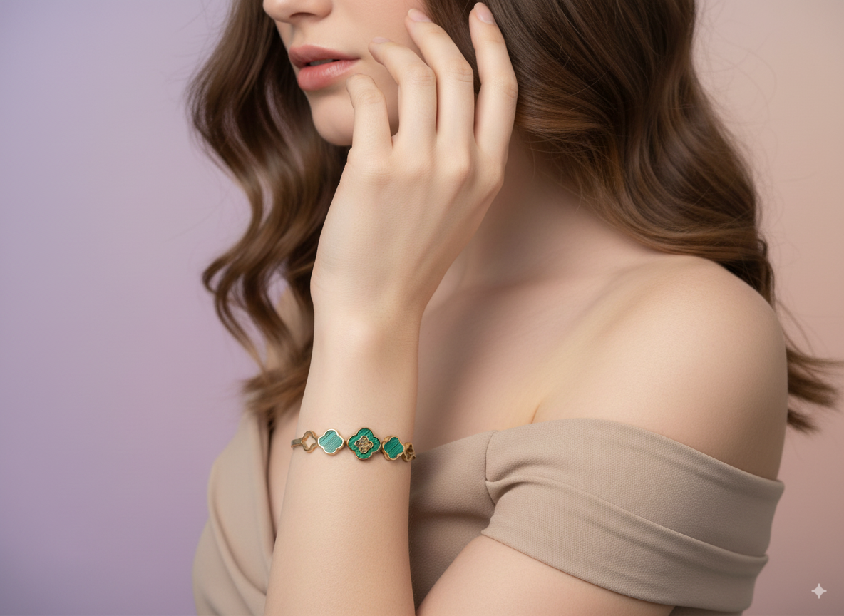 Indiriva Opulent Clover Charm Bracelet