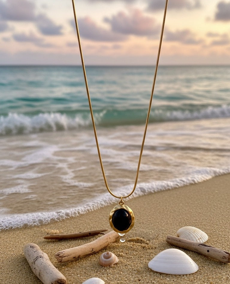 Indiriva Oval Charm Necklace