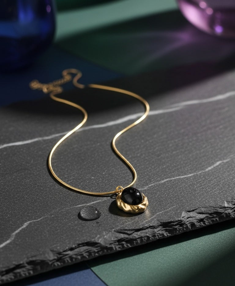 Indiriva Oval Charm Necklace