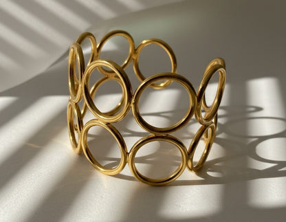 Indiriva Golden Loop Cuff