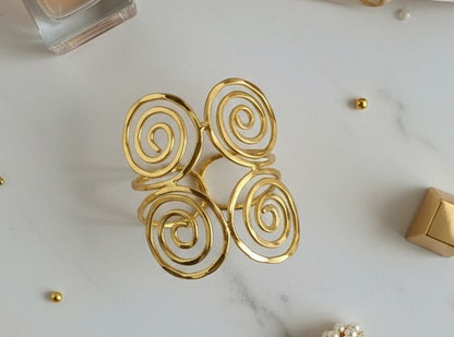 Indiriva Golden Swirl Cuff