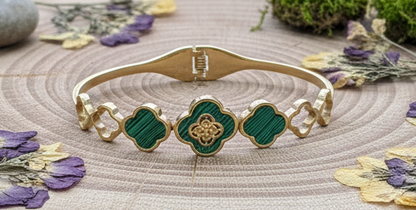 Indiriva Opulent Clover Charm Bracelet
