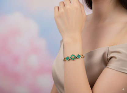 Indiriva Opulent Clover Charm Bracelet
