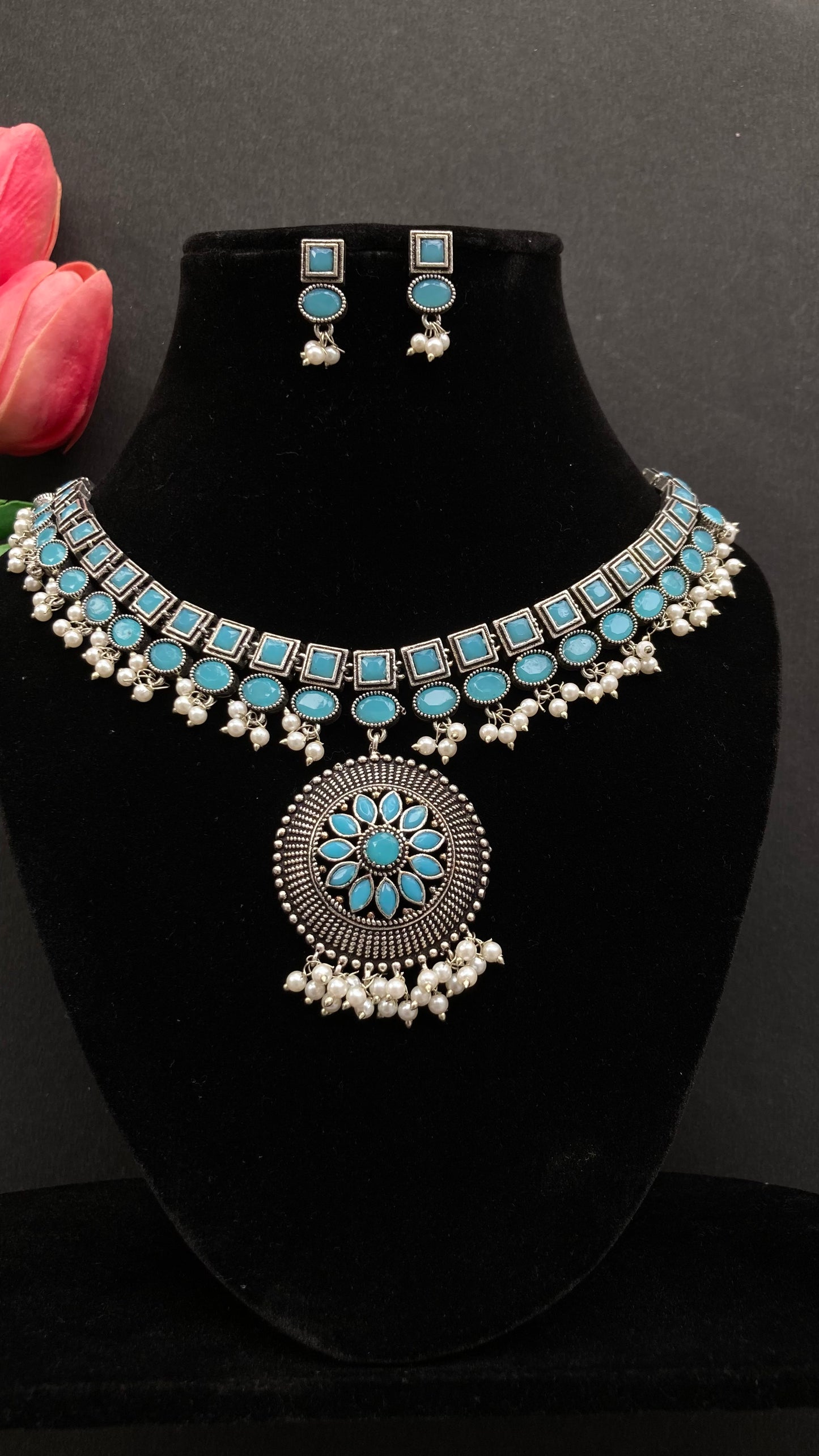 Indiriva Neelkamal Elegance Set